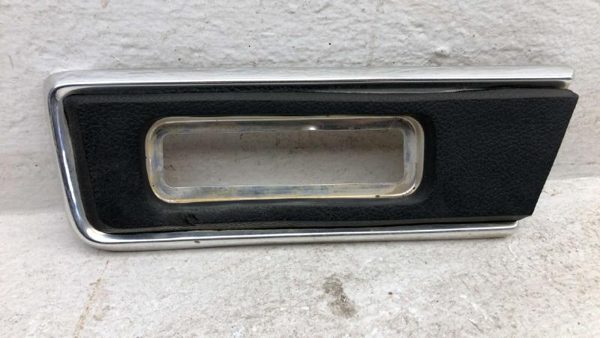 1989 Dodge D100 Driver Left Fender Front Moulding Oem Trim Strip — photo 1