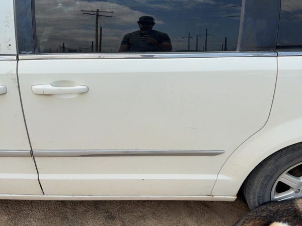 2012 Dodge Grand Caravan Rear Door LH White PW1 — photo 3
