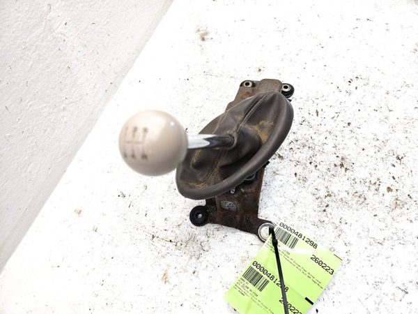 01-10 Pt Cruiser Floor Shifter Lever Assembly Manual Transmission Shift Unit — photo 7
