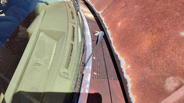 1988 Ford F150 Wiper Arm — photo 1