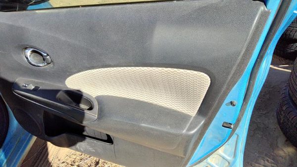 15-19 Versa Note Passenger Right Front Door Trim Panel With Switches Charcoal G — photo 2