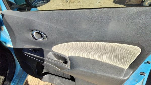 15-19 Versa Note Passenger Right Front Door Trim Panel With Switches Charcoal G — photo 3