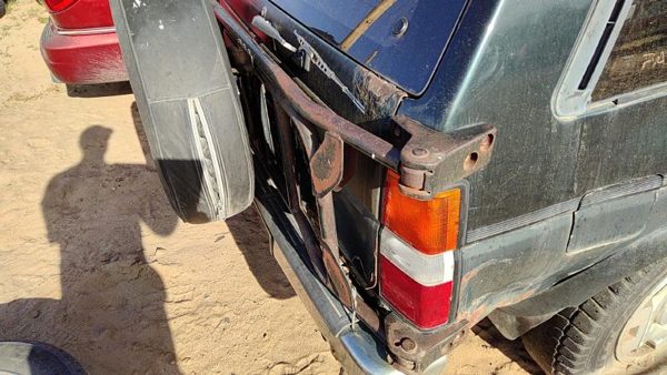 90-95 Pathfinder Nissan Pathfinder Spare Tire Carrier Mount Bracket Bracet Oem — photo 4