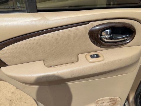 04-05 Buick Rainier Driver Left Rear Door Trim Panel With Switches Back Tan 332 — photo 5