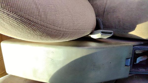 1992-1993 Grand Prix Center Console Lid Only Oem Arm Rest Fold Down Tan 2 Door — photo 4