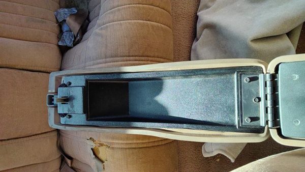 1992-1993 Grand Prix Center Console Lid Only Oem Arm Rest Fold Down Tan 2 Door — photo 5