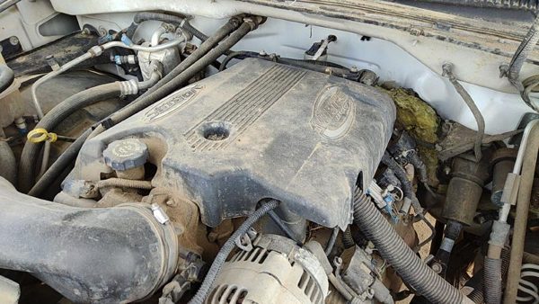 2001-2002 Silverado 2500 Hd Engine Cover Top Plastic Shield Oem 8.1L — photo 6