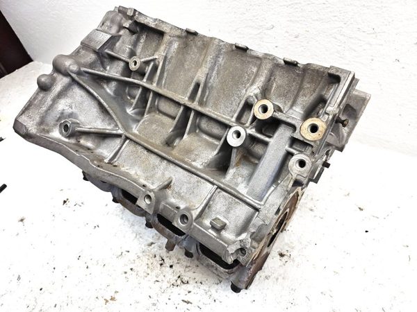 1996-2000 Honda Civic Hx D16Y5 1.6L Vtec-E Bare Engine Block Broke From Wreck — photo 10