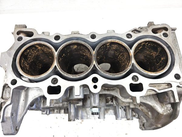 1996-2000 Honda Civic Hx D16Y5 1.6L Vtec-E Bare Engine Block Broke From Wreck — photo 17