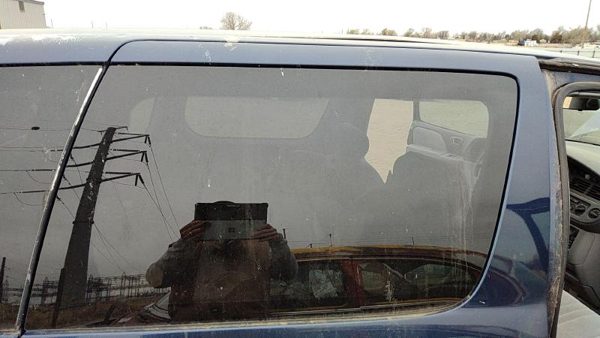 1998-2003 Toyota Sienna Passenger Right Rear Side Window Door Glass Oem Back — photo 2