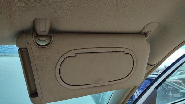 2004-2012 Chevy New Style Malibu Passenger Right Sun Visor Oem Neutral 52E — photo 3