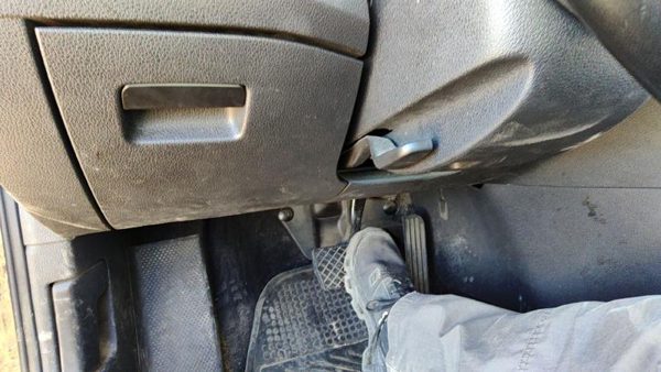 2012-2019 Vw Passat Lower Dash Under Column Knee Bolster Trim Panel Oem Black Tb — photo 1