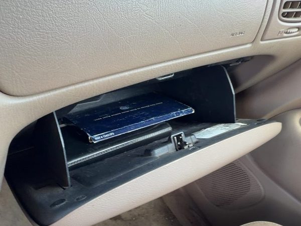 2004-2007 Buick Rainier Glove Box Assembly Complete Door With Latch Oem Tan 332 — photo 4