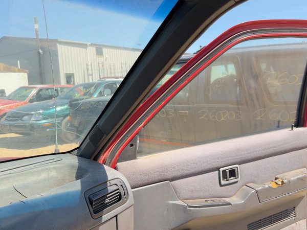 1990-95 Nissan Pathfinder Passenger Right A Pillar Trim Windshield Post Gray — photo 1