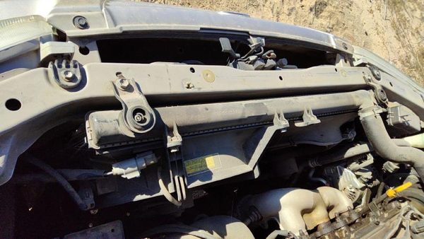 1998 Toyota Camry Radiator 3.0L AT 16410YZZAB — photo 2