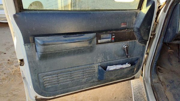 1988-1993 Gmc Sierra 2500 Driver Left Front Door Trim Panel Oem Blue — photo 2