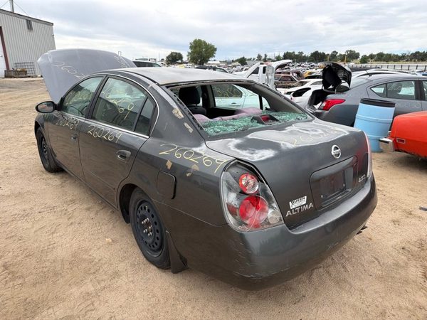 2005 Nissan Altima — vehicle photo 5