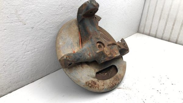 1973-87 Chevy C10 Passenger Right Front Spindle Steering Knuckle With Wheel Hub — photo 4