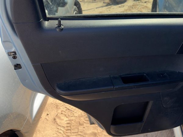 08 Mariner Driver Left Rear Door Trim Panel With Switches Stone Graystone 89 — photo 4