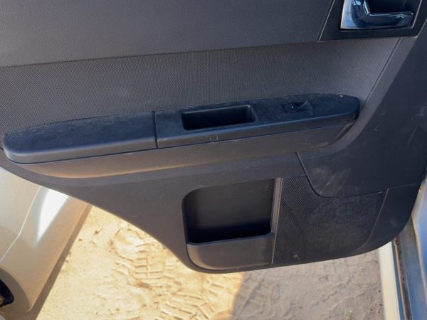 08 Mariner Driver Left Rear Door Trim Panel With Switches Stone Graystone 89 — photo 7