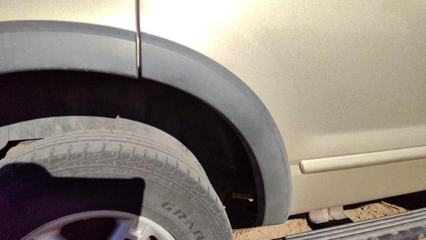 2002-2010 Ford Explorer Passenger Right Rear Moulding From Door Oem Back Flare — photo 1