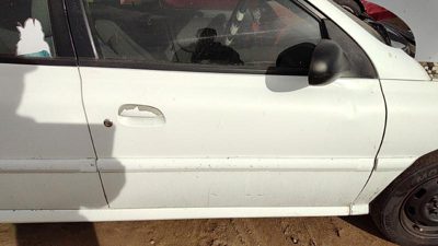 2002 Kia Rio Front Door RH White