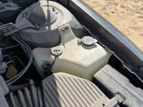99 Pontiac Bonneville Windshield Washer Fluid Reservoir With Pump Oem Wiper Tank — photo 4