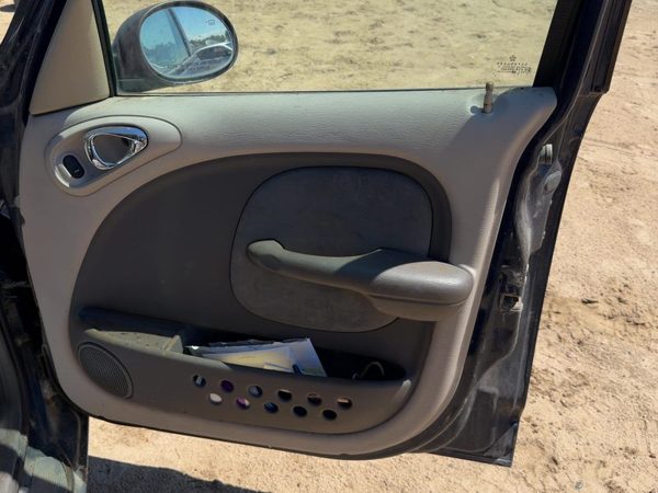 01-02 Pt Cruiser Passenger Front Door Trim Panel With Switches Power Locks Beige — photo 1