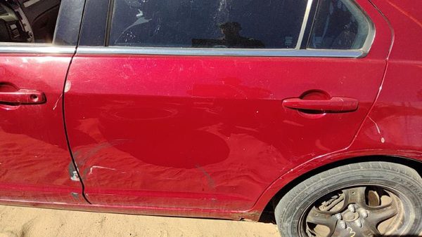 2010 Ford Fusion Rear Door LH Red U6 — photo 2