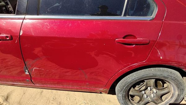 2010 Ford Fusion Rear Door LH Red U6 — photo 1