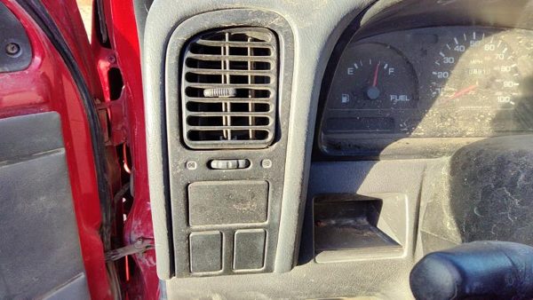 1994-1997 Nissan Hardbody Driver Left Heater Vent Ac Bezel Register Dash Oem — photo 1