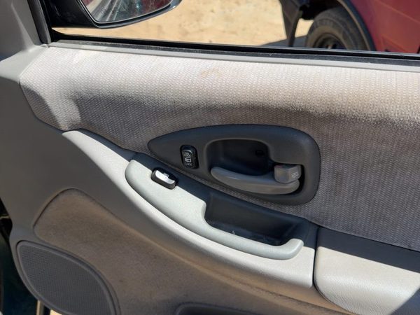95-01 Chevy Lumina Passenger Right Front Door Trim Panel with Switches Shale 92B — photo 4