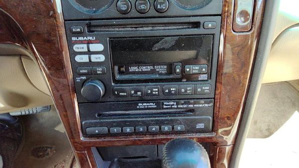 2000 Subaru Legacy Audio & Visual Equip.(radio) — photo 2