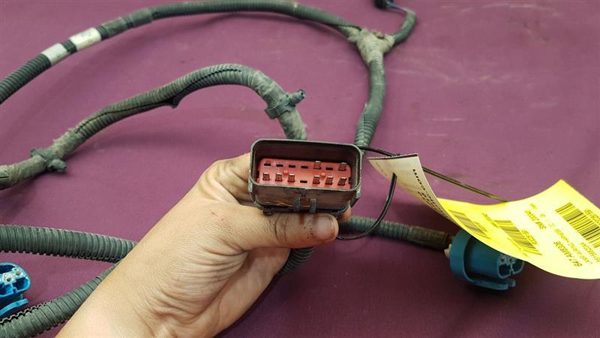 2006 Jeep Liberty Front Head Light Lamp Wiring Harness Oem 55156820Aa — photo 2