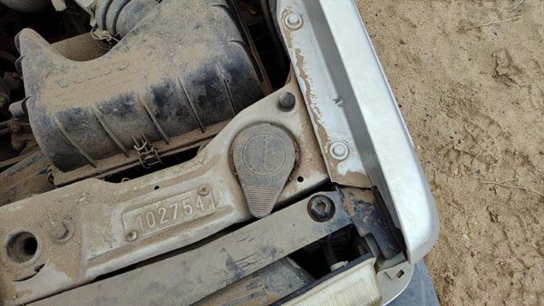 85-95 Volvo 740 Windshield Washer Fluid Reservoir With Pump Oem Wiper Tank — photo 6