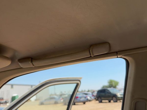 1988-1989 Honda Accord LX Sedan Passenger Right Front Upper Grab Handle Maroon — photo 3