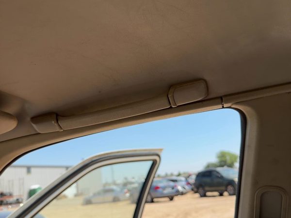 1988-1989 Honda Accord LX Sedan Passenger Right Front Upper Grab Handle Maroon — photo 4
