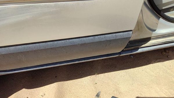 04-08 Chrysler Pacifica Passenger Right Lower Rear Moulding From Door Oem Back — photo 4
