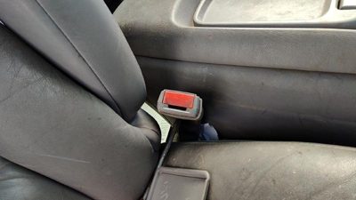1999 Chevy Suburban Passenger Right Front Seat Belt Buckle Receiver Oem Gray 132