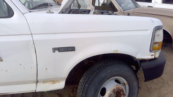 1996 Ford F450 Fender RH White — photo 5