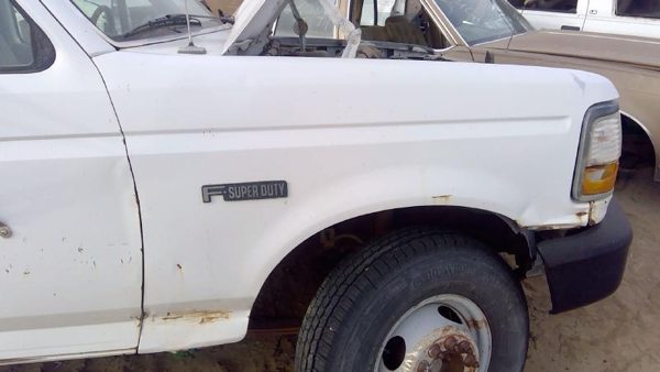 1996 Ford F450 Fender RH White — photo 6