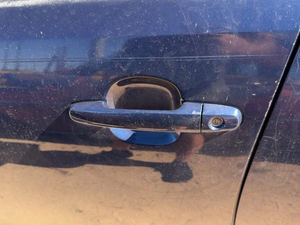 03-08 Matrix Xr Driver Left Front Outside Door Handle Oem Indigo Ink Pearl — photo 3