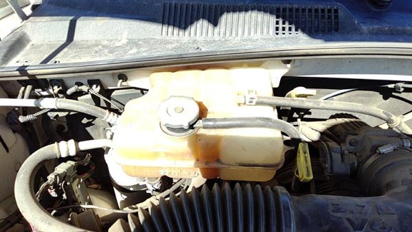 2002-2006 Jeep Liberty Coolant Reservoir Radiator Overflow Tank Bottle Oem — photo 2