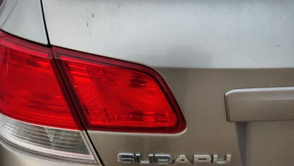 2010-2014 Subaru Legacy Outback Driver Left Inner Tail Light Brake Lamp Oem Rear — photo 3