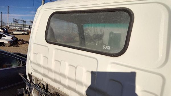 92-98 Isuzu Npr Back Glass Rear Window Oem — photo 2