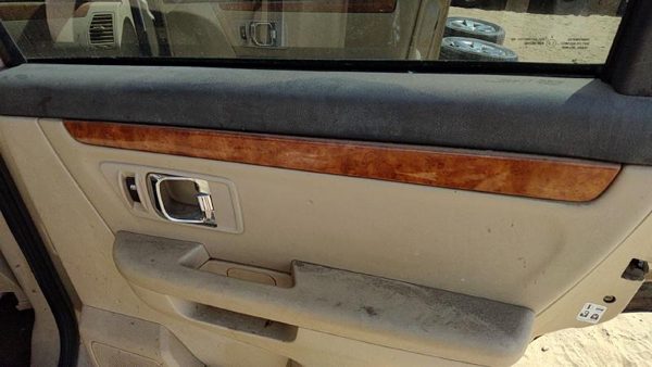 07-08 Grand Vitara Xl-7 Passenger Door Trim Panel With Switches Back Tan — photo 3