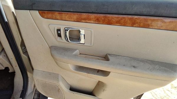 07-08 Grand Vitara Xl-7 Passenger Door Trim Panel With Switches Back Tan — photo 5