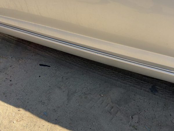 05-10 Chevy Cobalt Driver Left Lower Rocker Panel Moulding Oem Coupe Silver 95U — photo 5