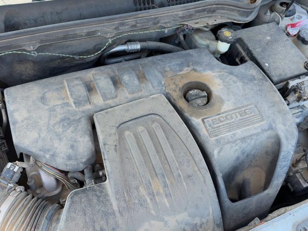 2008 Chevy Cobalt Engine Cover Top Plastic Shield Oem 2.4L — photo 2