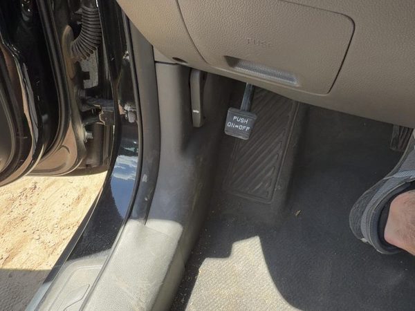 2010-2013 Kia Sportage Driver Left Lower Kick Trim Panel Oem Gray Gah — photo 3